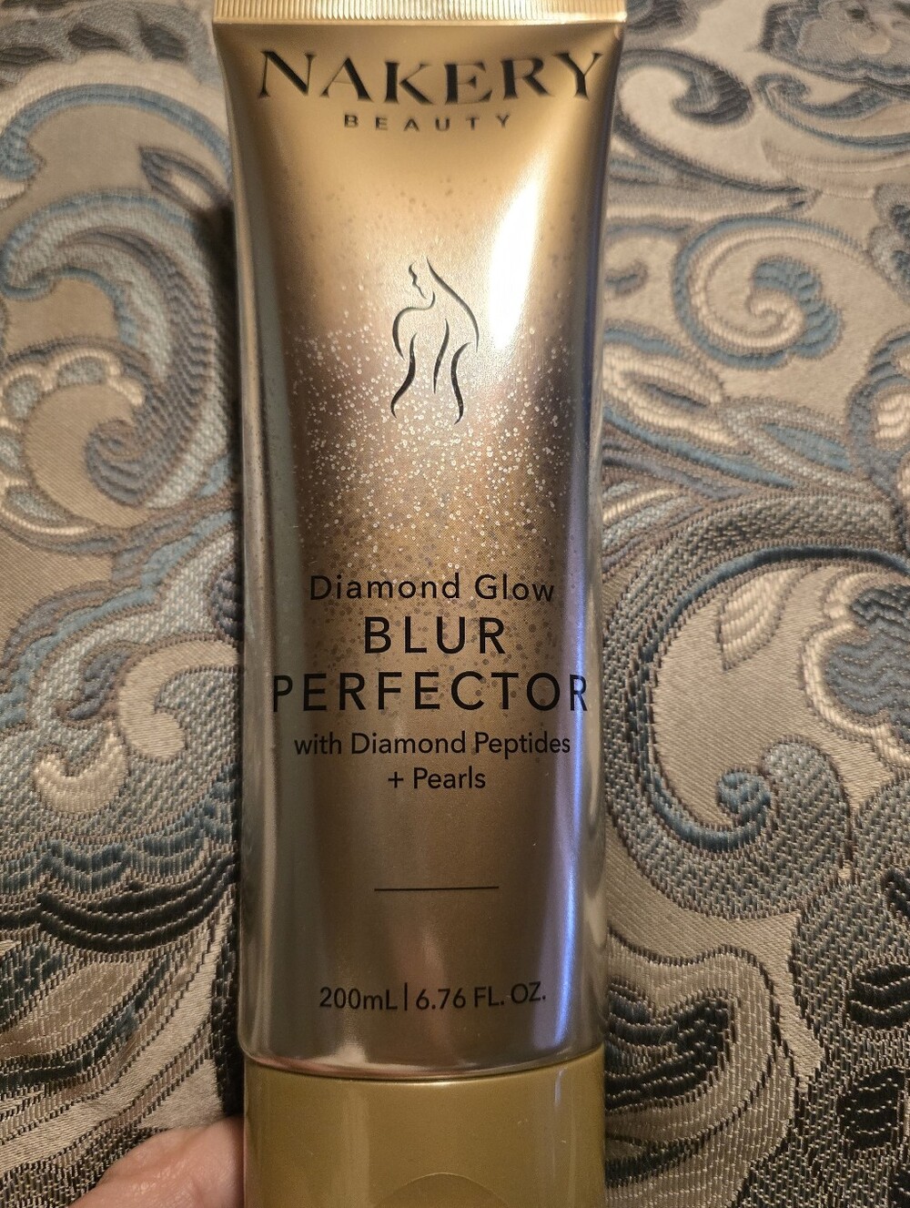 Nakery Beauty. Diamond Glow Blur Perfector With Diamond Peptides + Pearls 200ml